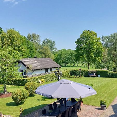 Landhotel Linden Am Venekotensee Niederkruechten Exterior photo