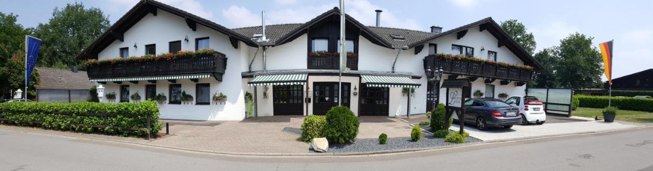 Landhotel Linden Am Venekotensee Niederkruechten Exterior photo